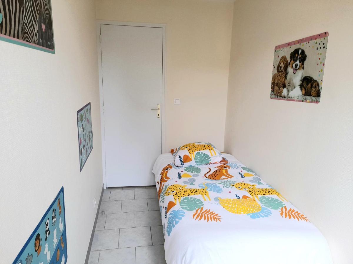 Animalier Apartment Joigny Exterior photo